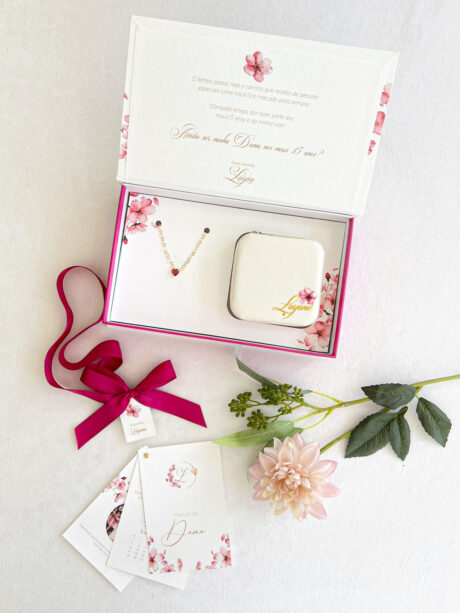 Caixa Completa Amigas/Damas 25X15x5 (Cartonagem) - Pulseira e Porta Joia