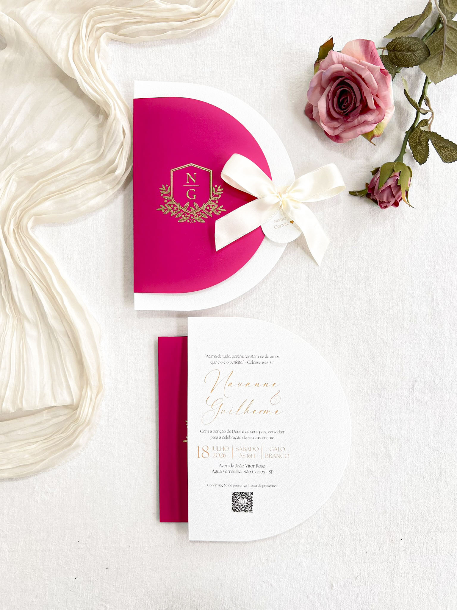 Convite Recorte Oval Geométrico Envelope Pink - Iniciais env. Metalizada - FITA CETIM